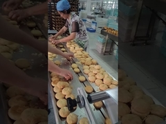 High speed peach crisp small food pillow packing machine